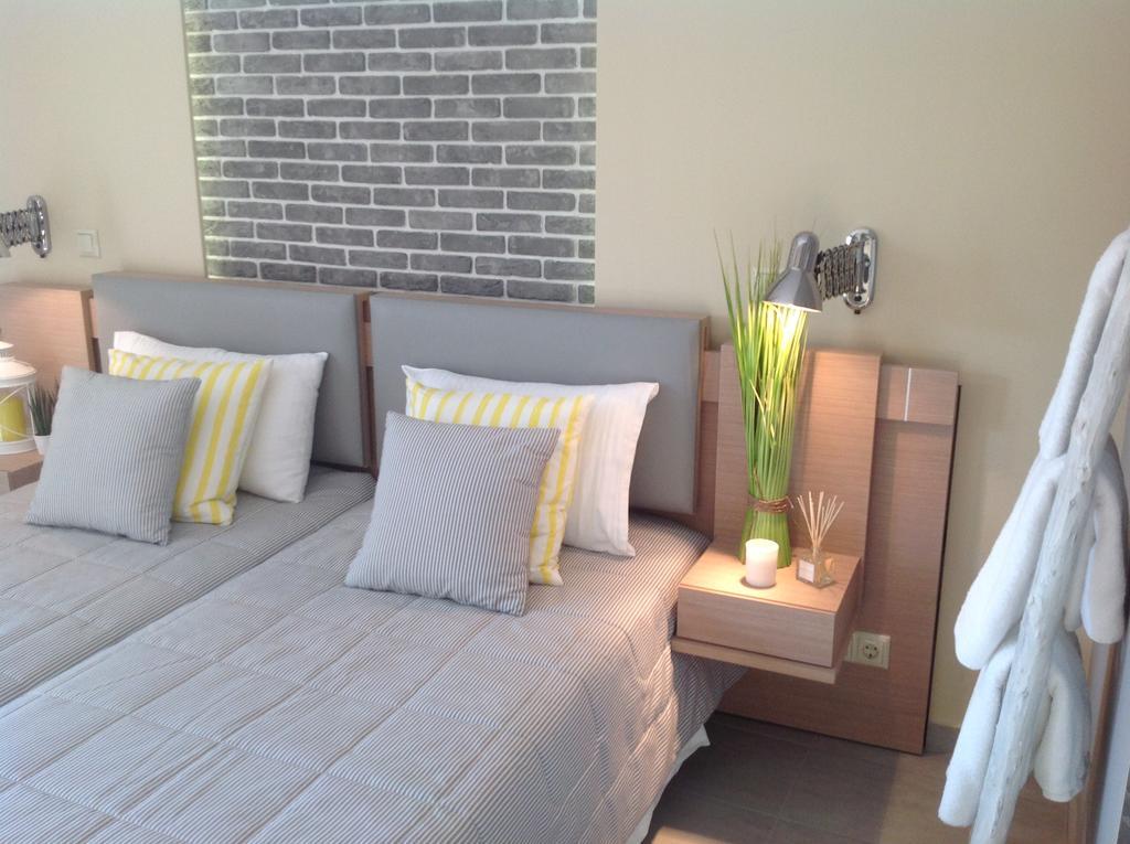 Galaxy City Hotel Limenas  Bagian luar foto