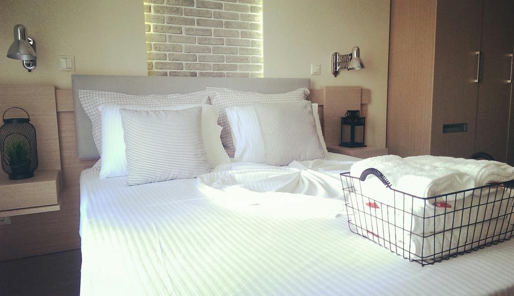 Galaxy City Hotel Limenas  Bagian luar foto