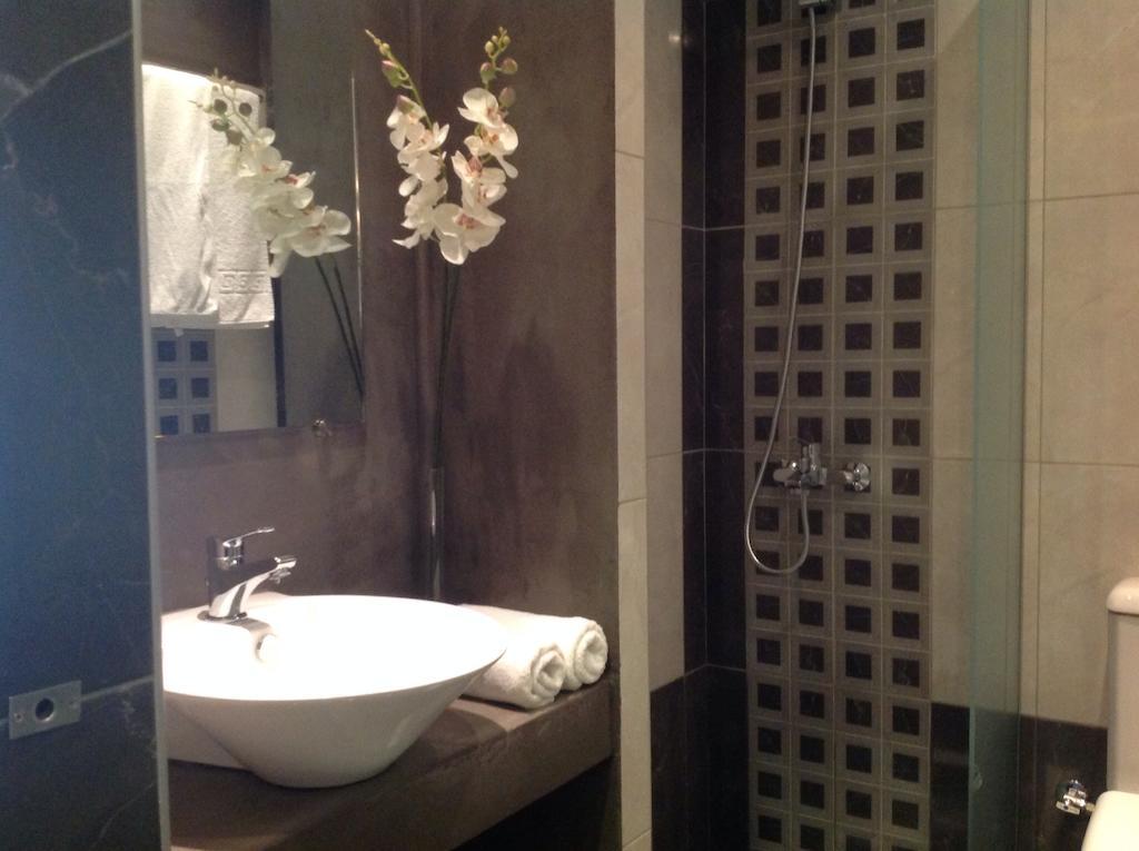 Galaxy City Hotel Limenas  Bagian luar foto